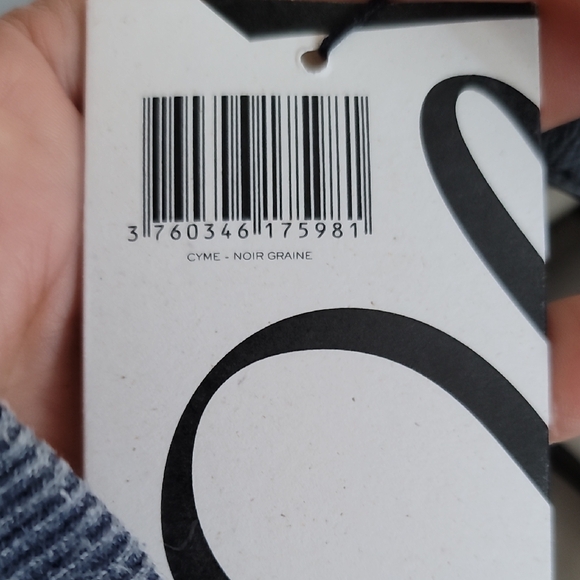 Black Women's Tote Bag - Picture 8 of 8